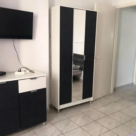 Apartment M Апартаменты *
